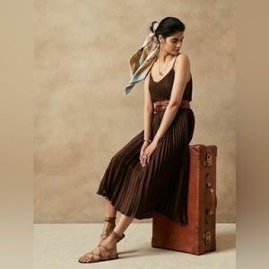 🚨MAKE AN OFFER 🚨 Banana Republic Satin Pleated Mocha Midi Dress